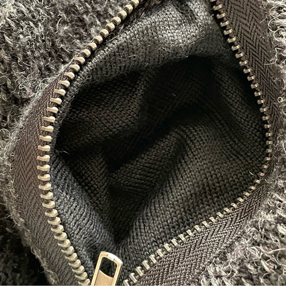 ✅HOST Pick✅ Curio New York Sweater, Large - Picture 8 of 10